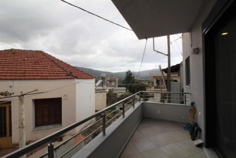 Neo Chorio Modernes Stadthaus mit Dachterrasse und Bergblick Haus kaufen